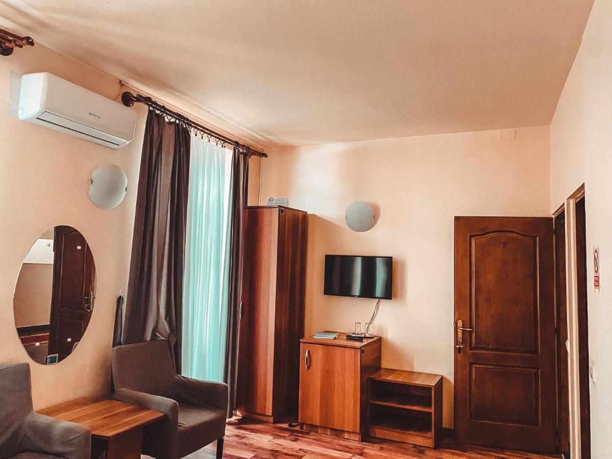 Vila Royal Ξενοδοχείο Sighetu Marmaţiei Εξωτερικό φωτογραφία